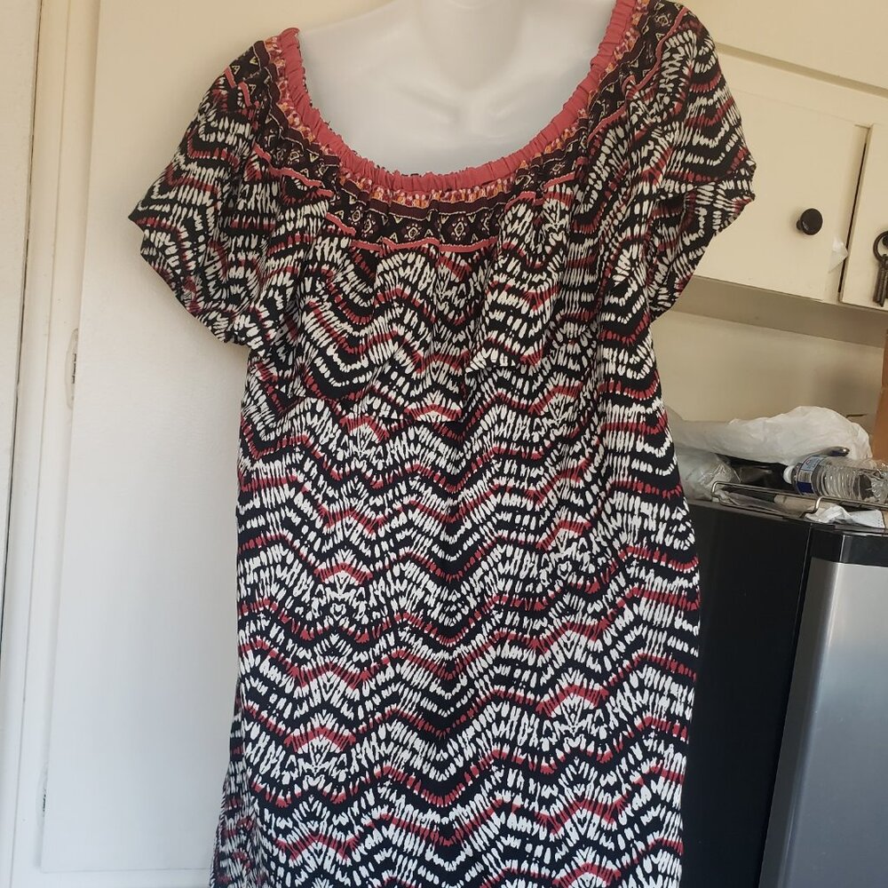 Sanctum Dress Size large Red, Black and White